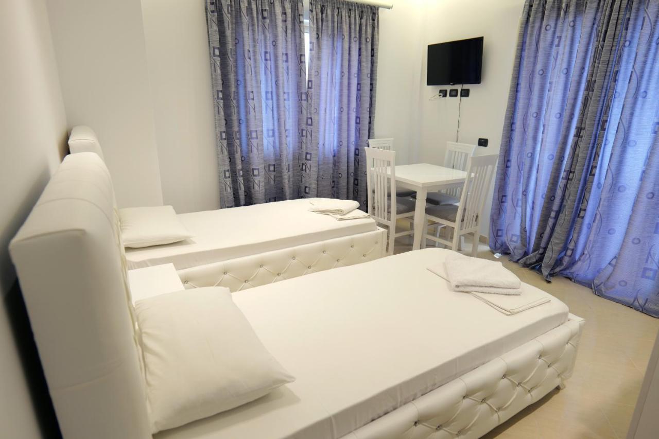 Hotel Dior Saranda Dış mekan fotoğraf