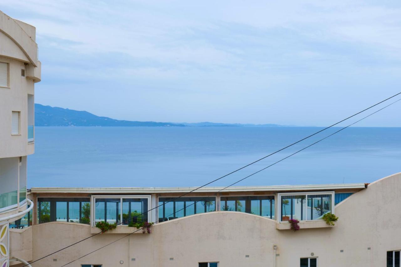 Hotel Dior Saranda Dış mekan fotoğraf