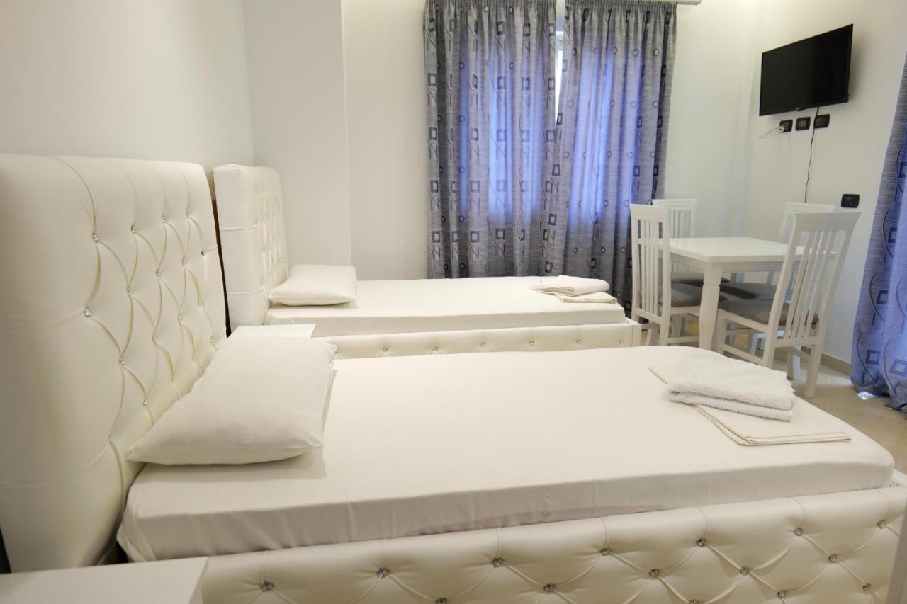 Hotel Dior Saranda Dış mekan fotoğraf
