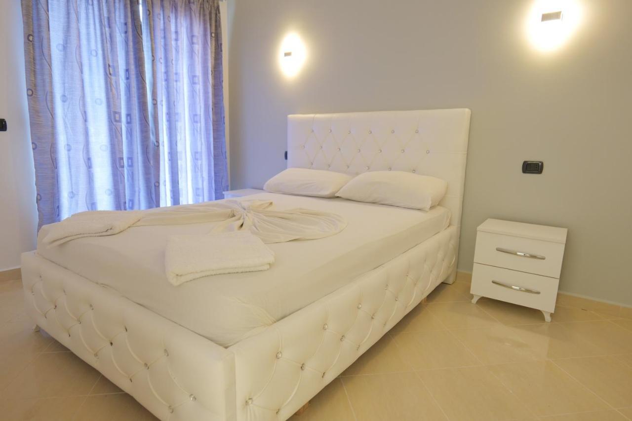 Hotel Dior Saranda Dış mekan fotoğraf